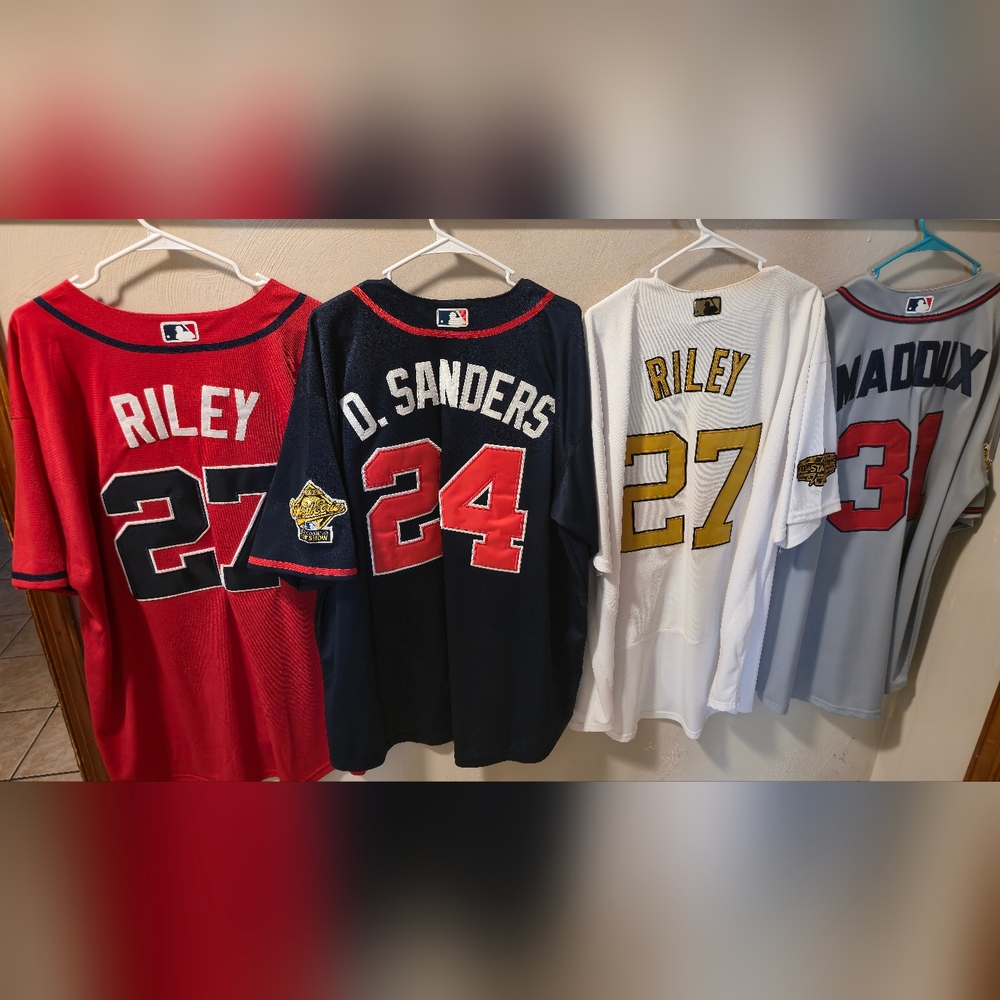 Lot of 4 Atlanta Braves Jerseys - Maddux, Sanders, Riley (3XL Fit)
